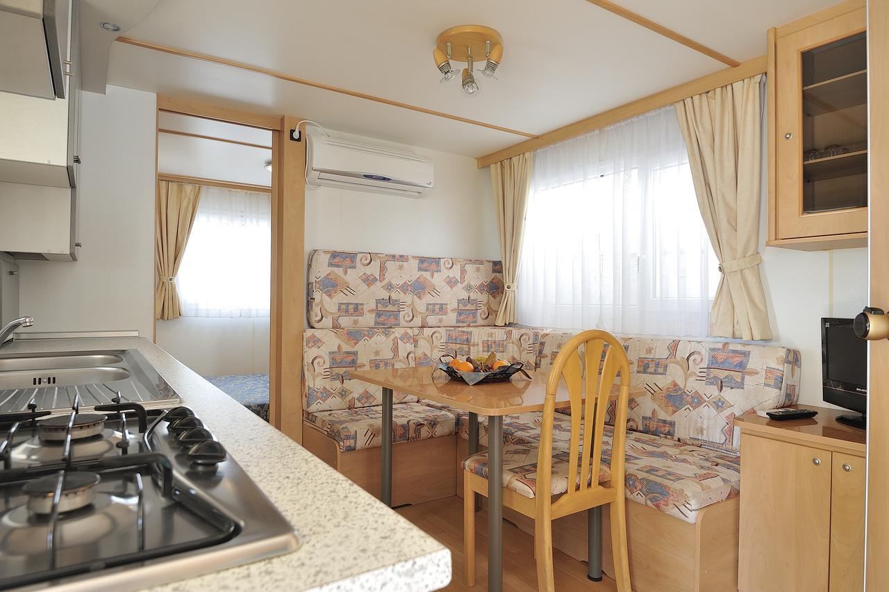 Camping Telis Hotel อาร์บาตักซ์ ภายนอก รูปภาพ
